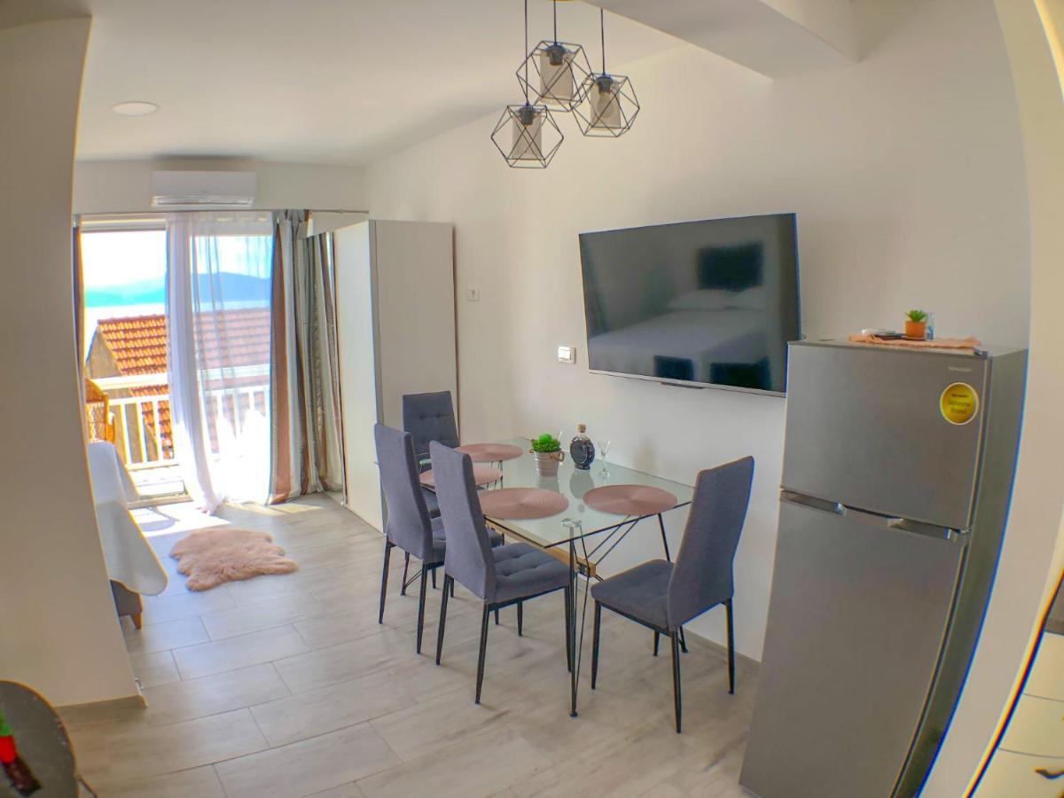 Apartmani Doris Gradac  Exterior foto